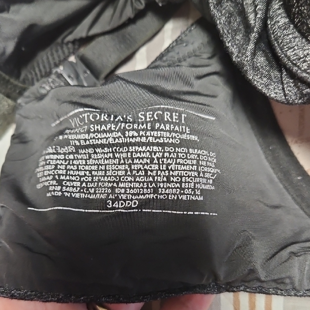 Victoria's Secret Black Bra - Picture 2 of 4